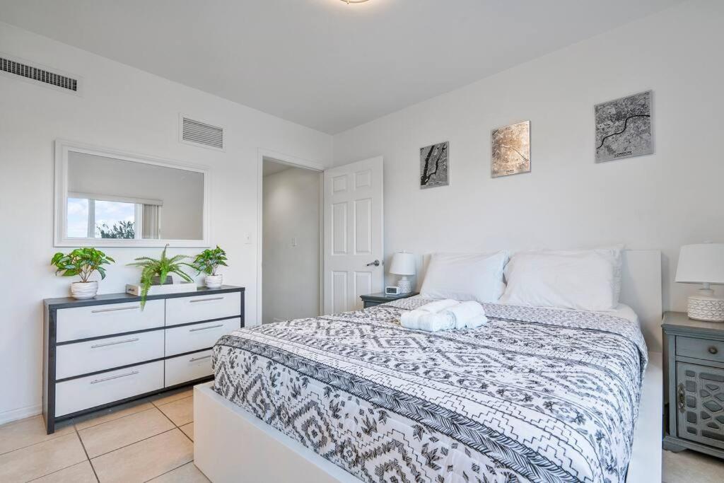 2/2 10 Minutes To Airport And 15 Minutes To Beach Miami Exteriér fotografie